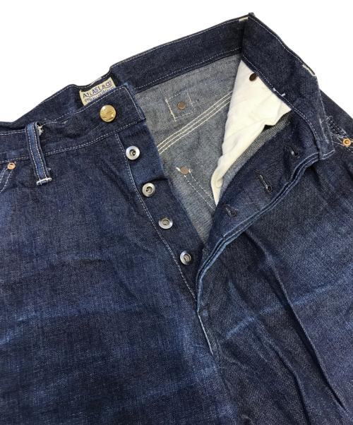 ATLAST & CO（アットラスト）ATLAST & CO (アットラスト) シンチバックペインターデニムパンツ インディゴ サイズ:32の古着・服飾アイテム