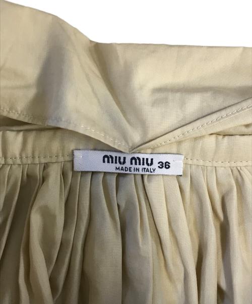 MIU MIU（ミュウミュウ）MIU MIU (ミュウミュウ) ミニスカート ベージュ サイズ:36の古着・服飾アイテム