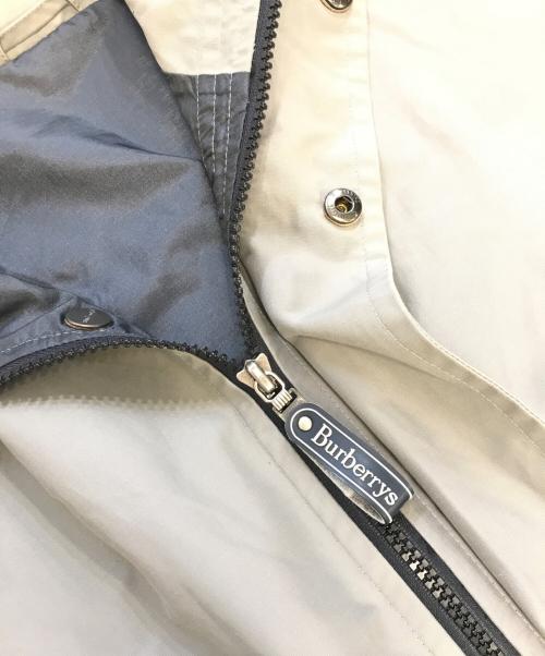 Burberry's（バーバリー）Burberry's (バーバリー) ナイロンジャケット グレージュ サイズ:LYの古着・服飾アイテム