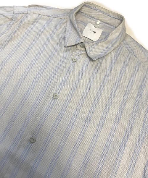 OAMC（オーエーエムシー）OAMC (オーエーエムシー) コットンポプリンロゴタグシャツ グレー サイズ:Lの古着・服飾アイテム