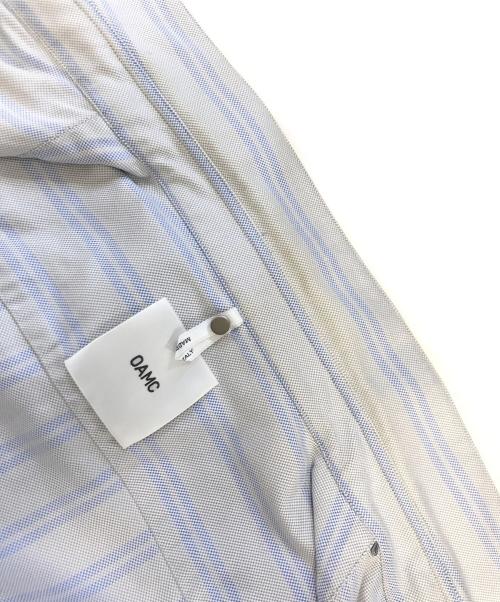 OAMC（オーエーエムシー）OAMC (オーエーエムシー) コットンポプリンロゴタグシャツ グレー サイズ:Lの古着・服飾アイテム