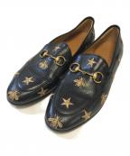 GUCCIグッチ）の古着「エンブロイダリービットローファー」｜ブラック