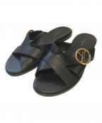 LOUIS VUITTONルイ ヴィトン）の古着「Cross Strap Flat Sandals」｜ブラック
