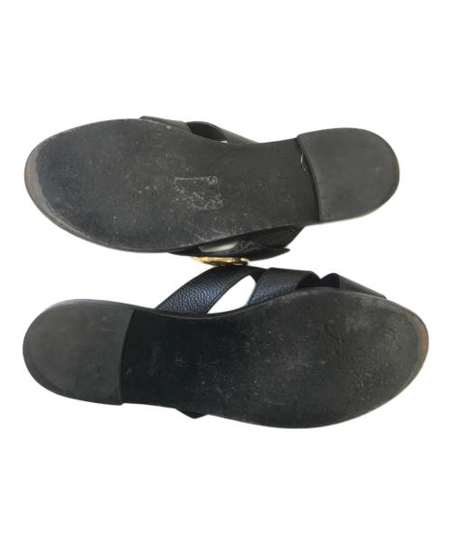 LOUIS VUITTON（ルイ ヴィトン）LOUIS VUITTON (ルイ ヴィトン) Cross Strap Flat Sandals ブラック サイズ:37の古着・服飾アイテム