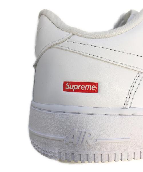 NIKE（ナイキ）NIKE (ナイキ) SUPREME (シュプリーム) Nike Air Force 1 Low ホワイト サイズ:US9/UK8/EUR42.5/cm27/BR40.5/CN270(2.5)の古着・服飾アイテム