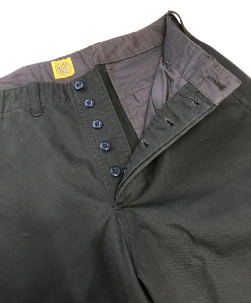 THE BLUEST OVERALLS（ザ ブルーエスト オーバーオールズ）THE BLUEST OVERALLS (ザ ブルーエスト オーバーオールズ) CHINOS ブラック サイズ:32の古着・服飾アイテム