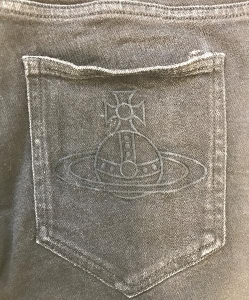 Vivienne Westwood man（ヴィヴィアン ウェストウッド マン）Vivienne Westwood man (ヴィヴィアン ウェストウッド マン) オーブ刺繍スキニージーンズ ブラック サイズ:46の古着・服飾アイテム