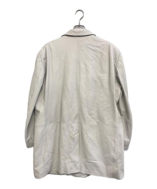 Barassi（バラシ）Barassi (バラシ) 型押しレザーコート アイボリー サイズ:2Lの古着・服飾アイテム