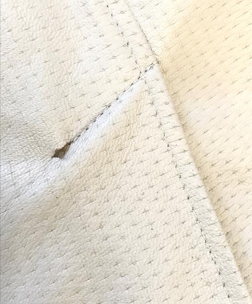 Barassi（バラシ）Barassi (バラシ) 型押しレザーコート アイボリー サイズ:2Lの古着・服飾アイテム