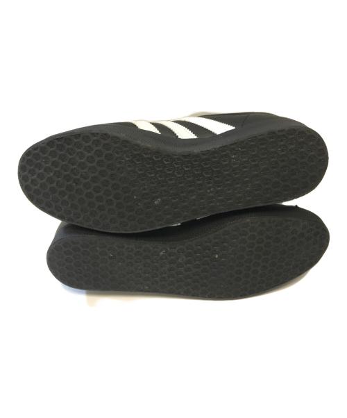 adidas（アディダス）adidas (アディダス) GAZELLE コアブラック/フットウェアホワイト/ゴールド サイズ:US8.5/UK8/FR42/JP265/CHN260の古着・服飾アイテム