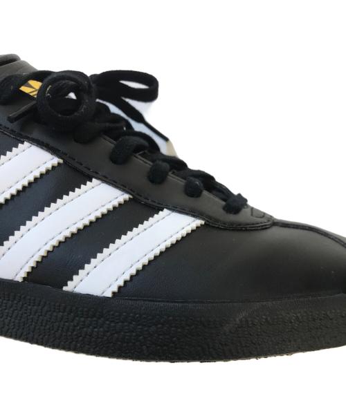 adidas（アディダス）adidas (アディダス) GAZELLE コアブラック/フットウェアホワイト/ゴールド サイズ:US8.5/UK8/FR42/JP265/CHN260の古着・服飾アイテム