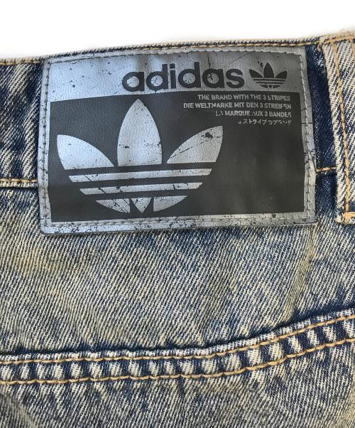 adidas（アディダス）adidas (アディダス) ADILENIUM 5.0 DENIM JEANS インディゴ サイズ:29の古着・服飾アイテム