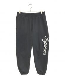 SUPREME（シュプリーム）の古着「RAISED SCRIPT SWEATPANTS」｜ブラック