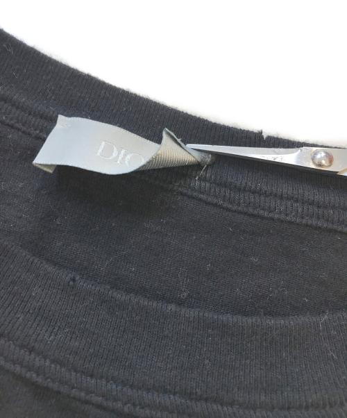 DIOR HOMME（ディオール オム）DIOR HOMME (ディオール オム) ERL (イーアールエル) ダメージ加工ロゴ刺繍Tシャツ ブラック サイズ:Lの古着・服飾アイテム
