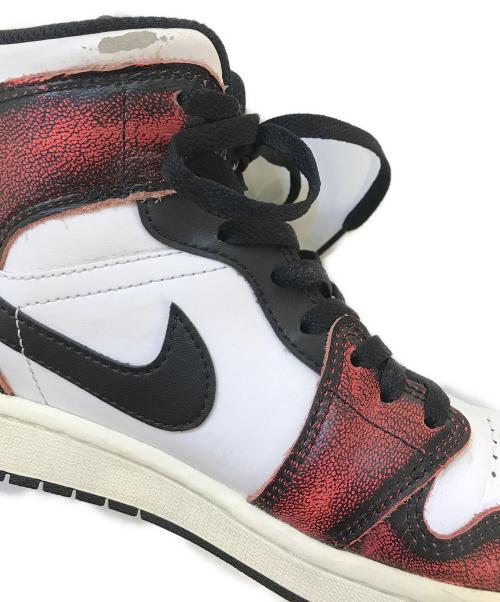 NIKE（ナイキ）NIKE (ナイキ) Air Jordan 1 Mid レッド サイズ:US9/UK8/EUR42.5/cm27/BR40.5/CN270(2.5)の古着・服飾アイテム