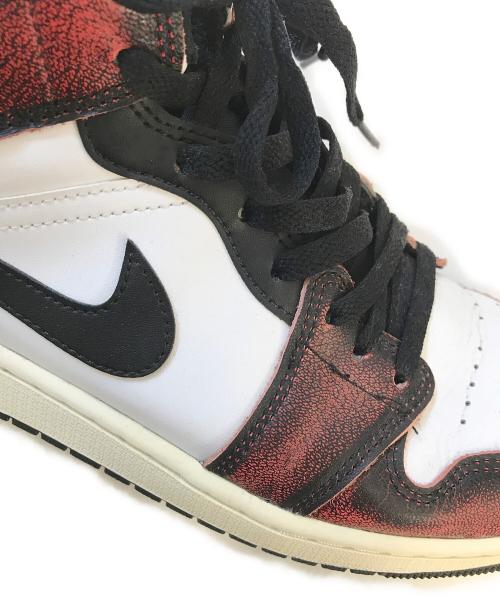 NIKE（ナイキ）NIKE (ナイキ) Air Jordan 1 Mid レッド サイズ:US9/UK8/EUR42.5/cm27/BR40.5/CN270(2.5)の古着・服飾アイテム