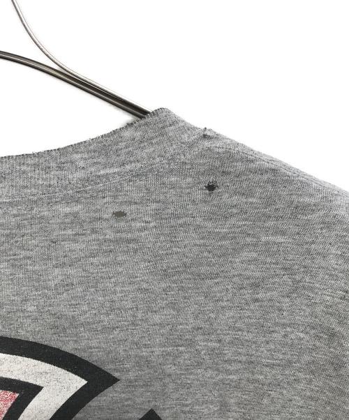 INDEPENDENT（インディペンデント）INDEPENDENT (インディペンデント) 両面プリントTシャツ グレー サイズ:表記なしの古着・服飾アイテム