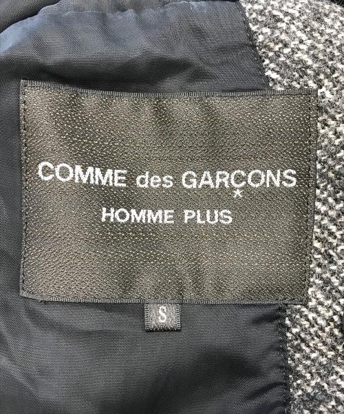 COMME des GARCONS HOMME PLUS（コムデギャルソンオムプリュス）COMME des GARCONS HOMME PLUS (コムデギャルソンオムプリュス) コート グレー サイズ:Sの古着・服飾アイテム