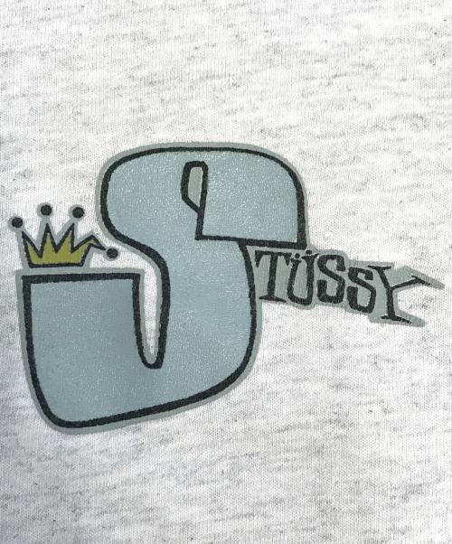 stussy（ステューシー）stussy (ステューシー) 折れクラウンプリントTシャツ グレー サイズ:Sの古着・服飾アイテム