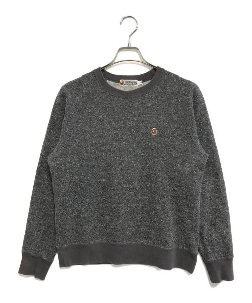 A BATHING APE（アベイシングエイプ）A BATHING APE (アベイシングエイプ) ロゴ刺繍クルーネックスウェット グレー サイズ:Mの古着・服飾アイテム