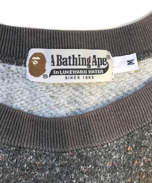 A BATHING APE（アベイシングエイプ）A BATHING APE (アベイシングエイプ) ロゴ刺繍クルーネックスウェット グレー サイズ:Mの古着・服飾アイテム