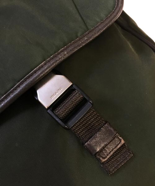 PRADA（プラダ）PRADA (プラダ) トライアングルロゴメッセンジャーバッグ グリーンの古着・服飾アイテム