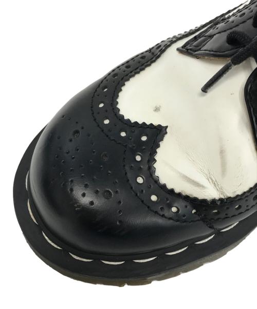 Dr.Martens（ドクターマーチン）Dr.Martens (ドクターマーチン) ウィングチップシューズ ブラック×ホワイト サイズ:UK3/US4(Men)/US5(Ladies)/EU36の古着・服飾アイテム