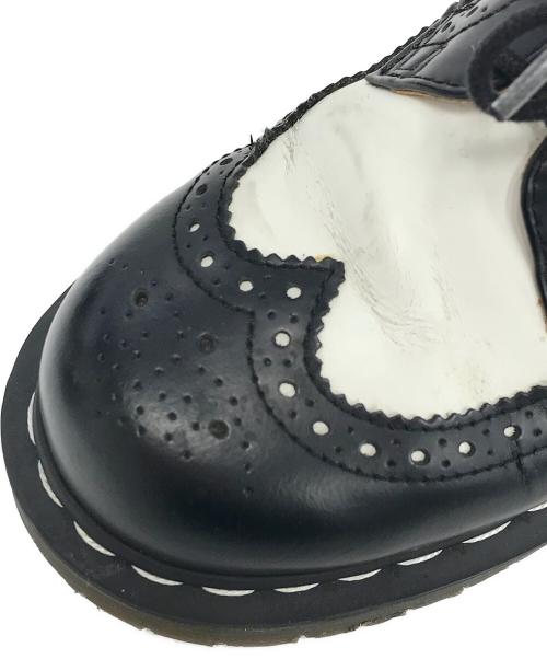 Dr.Martens（ドクターマーチン）Dr.Martens (ドクターマーチン) ウィングチップシューズ ブラック×ホワイト サイズ:UK3/US4(Men)/US5(Ladies)/EU36の古着・服飾アイテム