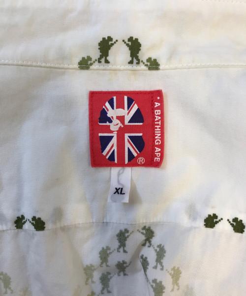 A BATHING APE（アベイシングエイプ）A BATHING APE (アベイシングエイプ) 半袖シャツ ホワイト サイズ:XLの古着・服飾アイテム
