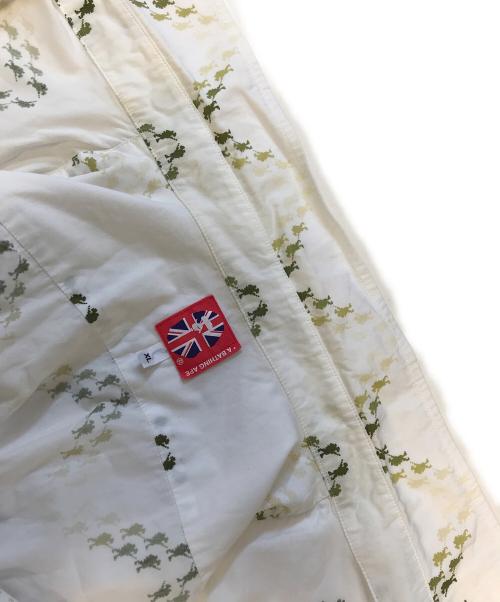 A BATHING APE（アベイシングエイプ）A BATHING APE (アベイシングエイプ) 半袖シャツ ホワイト サイズ:XLの古着・服飾アイテム