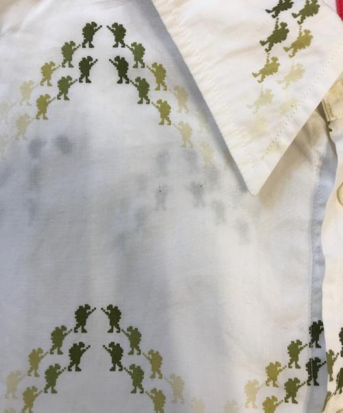A BATHING APE（アベイシングエイプ）A BATHING APE (アベイシングエイプ) 半袖シャツ ホワイト サイズ:XLの古着・服飾アイテム