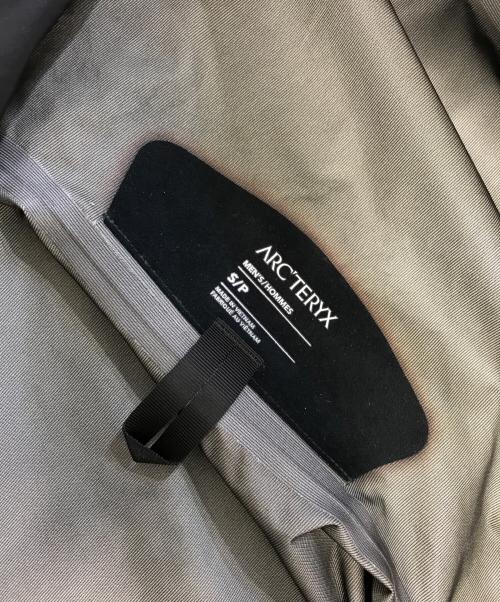 ARC'TERYX（アークテリクス）ARC'TERYX (アークテリクス) マウンテンパーカー ブラック サイズ:Sの古着・服飾アイテム