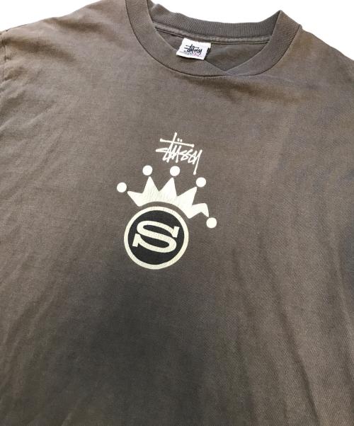 stussy（ステューシー）stussy (ステューシー) 折れクラウンSロゴプリントTシャツ カーキ サイズ:Lの古着・服飾アイテム
