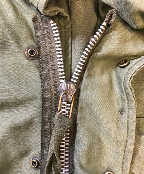VINTAGE MILITARY（ヴィンテージ ミリタリー）VINTAGE MILITARY (ヴィンテージ ミリタリー) US ARMY M65フィールドジャケット グリーン サイズ:R-Sの古着・服飾アイテム