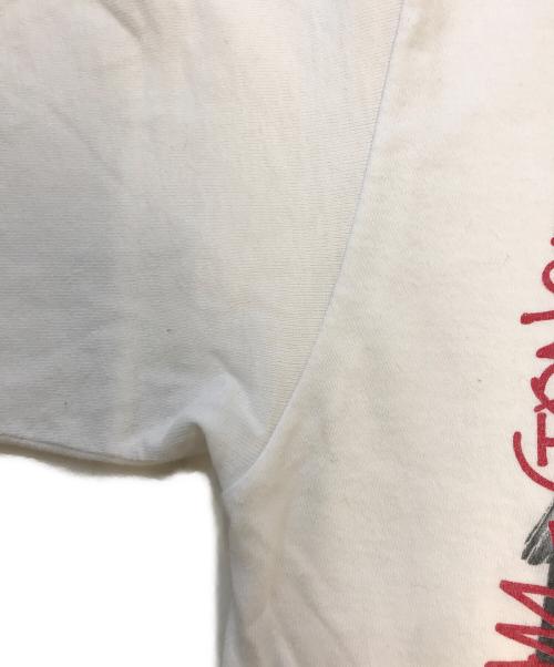 stussy（ステューシー）stussy (ステューシー) UNDEFEATED (アンディフィーテッド) プリントTシャツ ホワイト サイズ:Sの古着・服飾アイテム