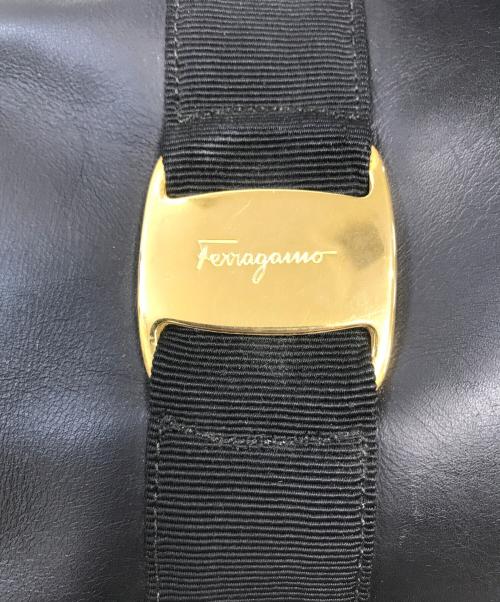 Salvatore Ferragamo（サルヴァトーレ フェラガモ）Salvatore Ferragamo (サルヴァトーレ フェラガモ) 巾着ショルダーバッグ サイズ:表記なしの古着・服飾アイテム