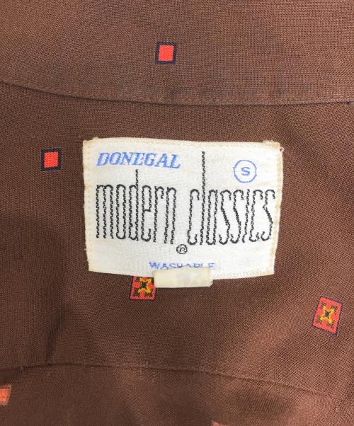 MODERN CLASSICS（モダン クラシックス）MODERN CLASSICS (モダン クラシックス) ヴィンテージレーヨンシャツ ブラウン サイズ:Sの古着・服飾アイテム
