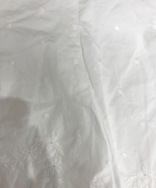 tricot COMME des GARCONS（トリココムデギャルソン）tricot COMME des GARCONS (トリココムデギャルソン) 花柄刺繍ブラウス ホワイト サイズ:Sの古着・服飾アイテム