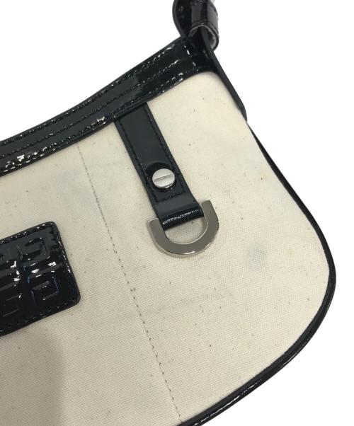 GIVENCHY（ジバンシィ）GIVENCHY (ジバンシィ) キャンバスワンショルダーバッグ ホワイトの古着・服飾アイテム