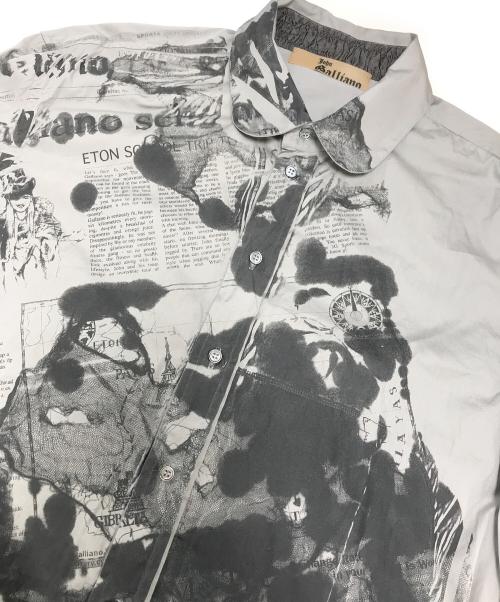 JOHN GALLIANO（ジョンガリアーノ）JOHN GALLIANO (ジョンガリアーノ) ニュースペーパーシャツ グレー サイズ:52の古着・服飾アイテム