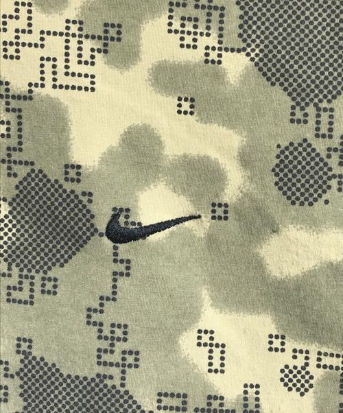 NIKE（ナイキ）NIKE (ナイキ) カモフラナイロンパーカー カーキ サイズ:Mの古着・服飾アイテム