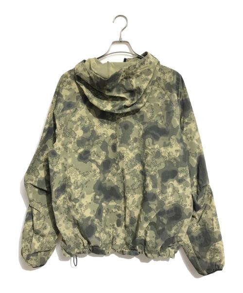 NIKE（ナイキ）NIKE (ナイキ) カモフラナイロンパーカー カーキ サイズ:Mの古着・服飾アイテム