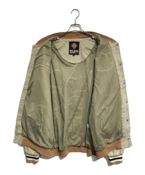 nlbm（エヌエルビーエム）nlbm (エヌエルビーエム) スタジャン ベージュ サイズ:3XLの古着・服飾アイテム