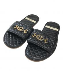 GUCCI（グッチ）の古着「Horsebit Quilted Leather Slides(ホースビットキルティングレザースリッパ)」｜ブラック