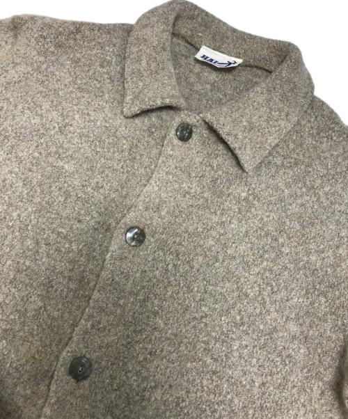 HAI SPORTING GEAR（ハイスポーティングギア）HAI SPORTING GEAR (ハイスポーティングギア) ニットジャケット ベージュ サイズ:Mの古着・服飾アイテム