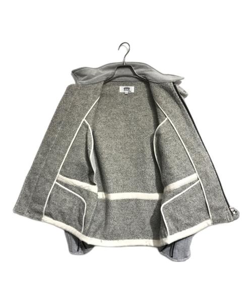 eYe COMME des GARCONS JUNYAWATANABE MAN（アイ コム デ ギャルソン ジュンヤ ワタナベ マン）eYe COMME des GARCONS JUNYAWATANABE MAN (アイ コム デ ギャルソン ジュンヤ ワタナベ マン) スリーブ切替ムートンジャケット グレー サイズ:XSの古着・服飾アイテム
