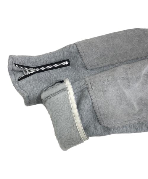eYe COMME des GARCONS JUNYAWATANABE MAN（アイ コム デ ギャルソン ジュンヤ ワタナベ マン）eYe COMME des GARCONS JUNYAWATANABE MAN (アイ コム デ ギャルソン ジュンヤ ワタナベ マン) スリーブ切替ムートンジャケット グレー サイズ:XSの古着・服飾アイテム