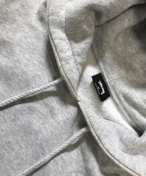 stussy（ステューシー）stussy (ステューシー) ロゴスウェットパーカー グレー サイズ:XLの古着・服飾アイテム
