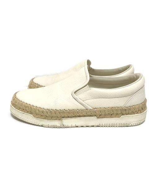 VALENTINO（ヴァレンティノ）VALENTINO (ヴァレンティノ) スリッポン ホワイト サイズ:41の古着・服飾アイテム