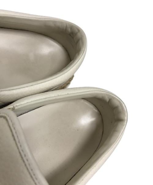 VALENTINO（ヴァレンティノ）VALENTINO (ヴァレンティノ) スリッポン ホワイト サイズ:41の古着・服飾アイテム